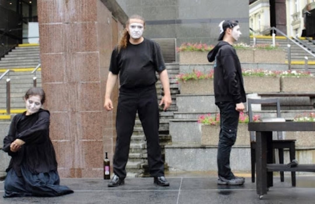 Happening Przeciw Przemocy - AlpMim Piotr Ślęzak